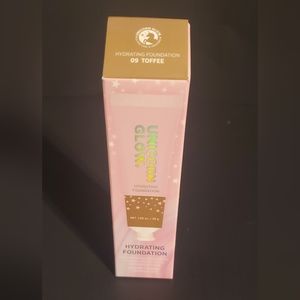 **3PACK** Unicorn Glow Hydrating Foundation- #09 Toffee